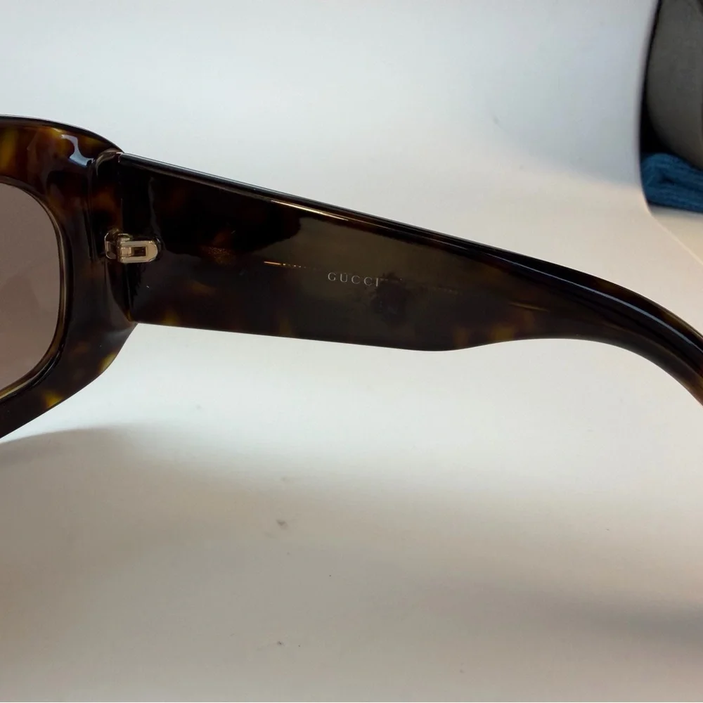 Vintage Gucci Black & Tortoise Sunglasses with Gold GG Emblem